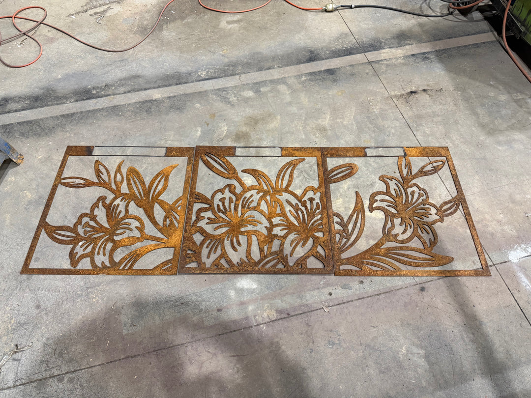 Lilly panel