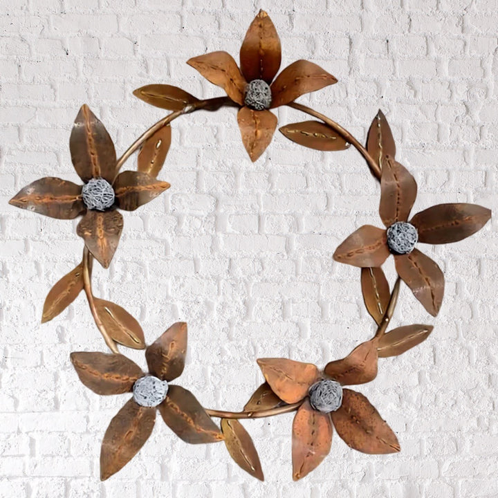 Metal Detailed Star Wreath
