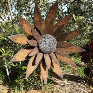 Bundle of 5 for $24, p4flowers, free shipping! Metal Flower Garden Inserts 