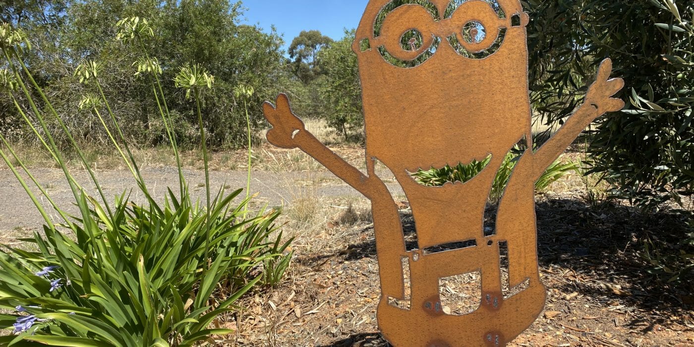 how-to-protect-outdoor-metal-art-from-rusting